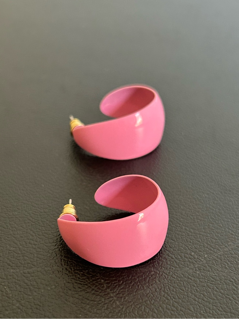 80’S Vintage Bubblegum Pink 1” Earring Hoops